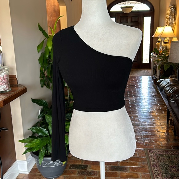 Klassy Network black one shoulder ribbed crop top szXL - Picture 4 of 12